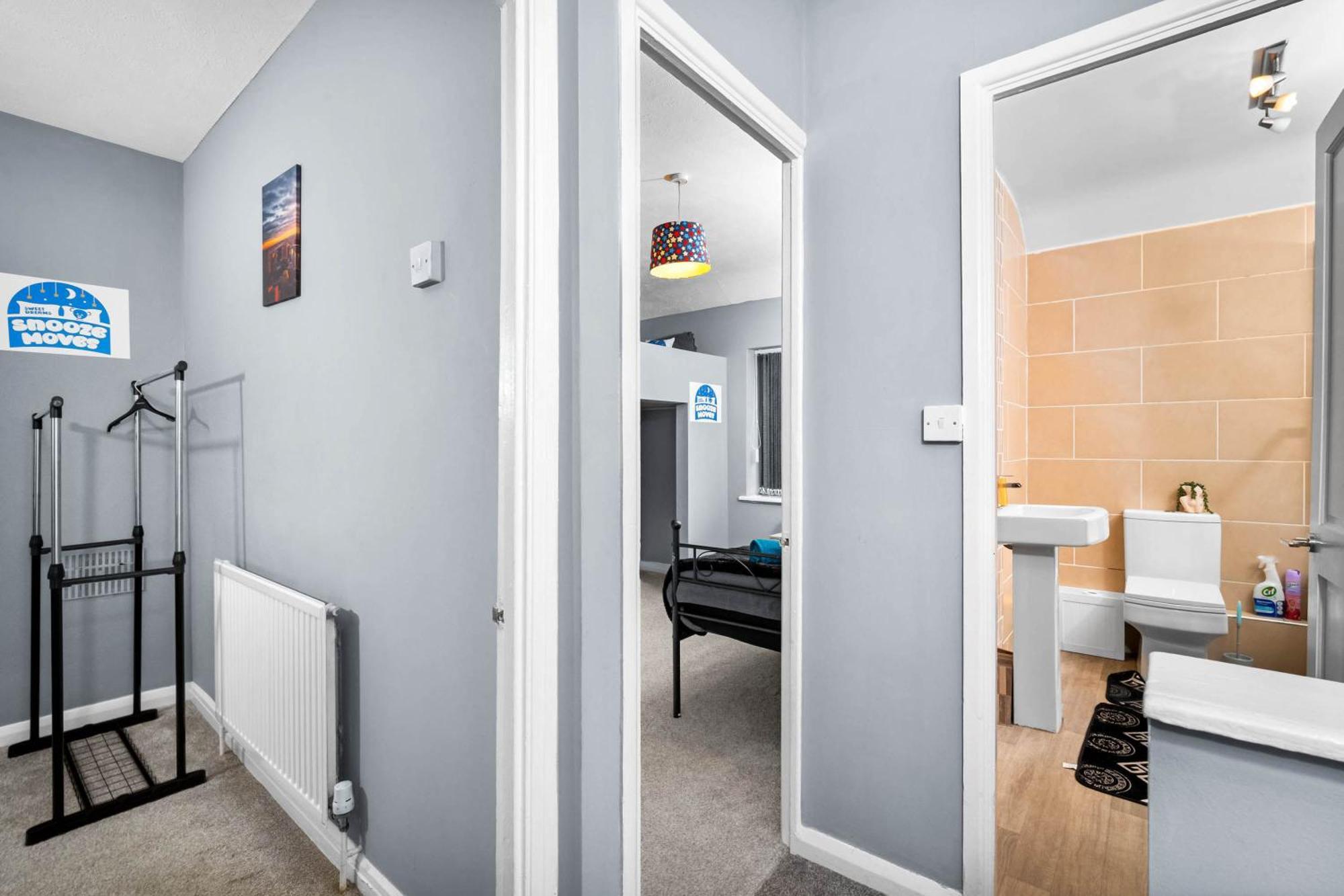 Stylish 3 Bedroom Home Away From Home Бирмингем Экстерьер фото
